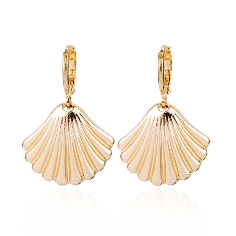 Golden Sea Shell Dangle Earring